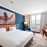 Ξενοδοχείο Radisson Blu 5*